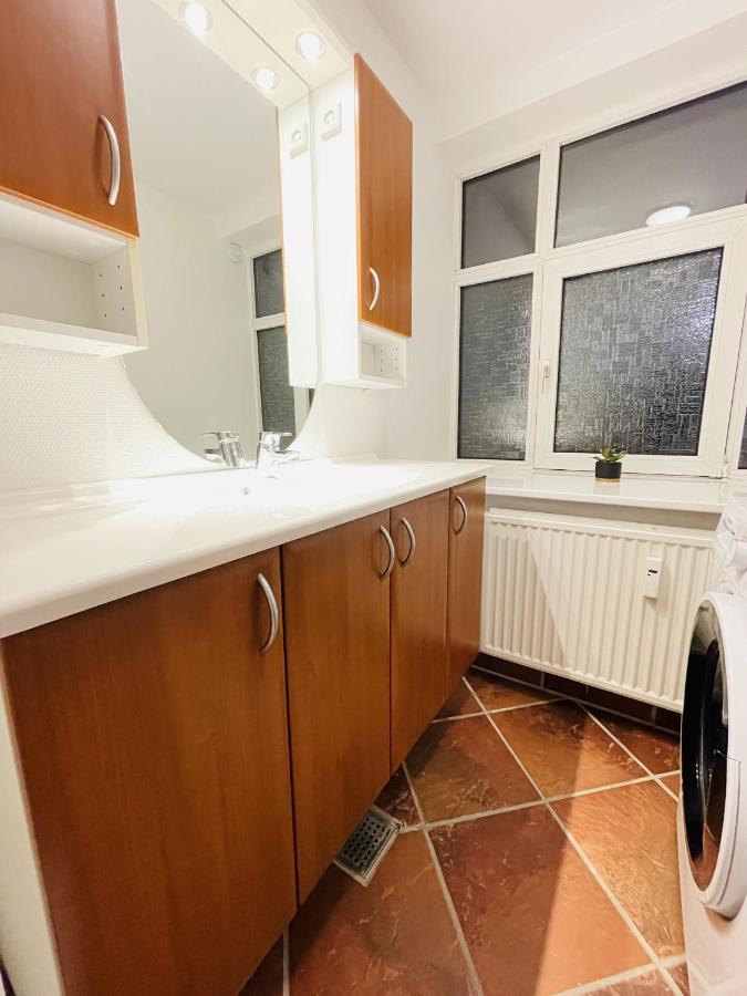 Aday - Cozy Central 1 Bedroom Apartment 腓特烈港 外观 照片